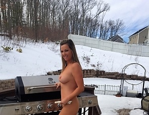 content/Naked Grilling/2.jpg